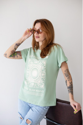 Футболка жіноча